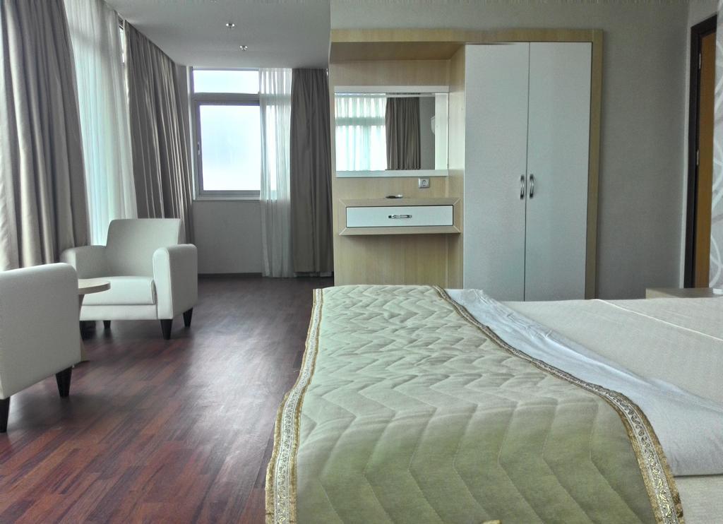 Guney Adana Otel Exterior foto