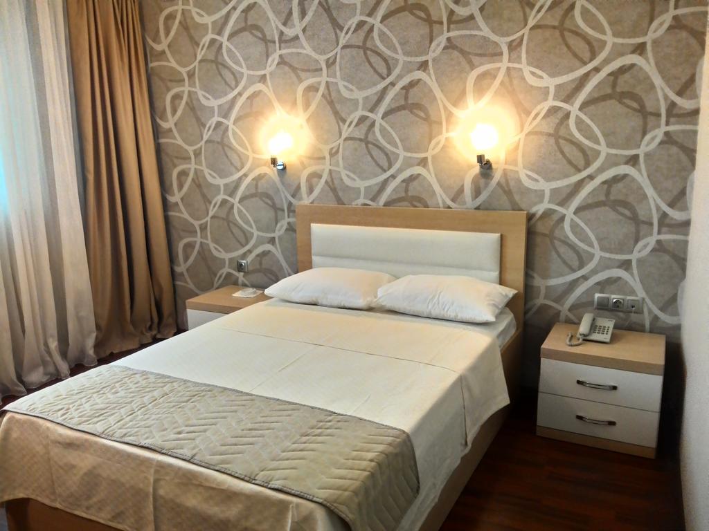 Guney Adana Otel Zimmer foto